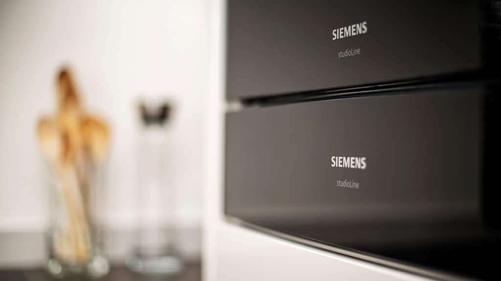 Kijkje-in-de-keuken-van-Wanrooij-Warenhuys-SieMatic-keuken-Siemens