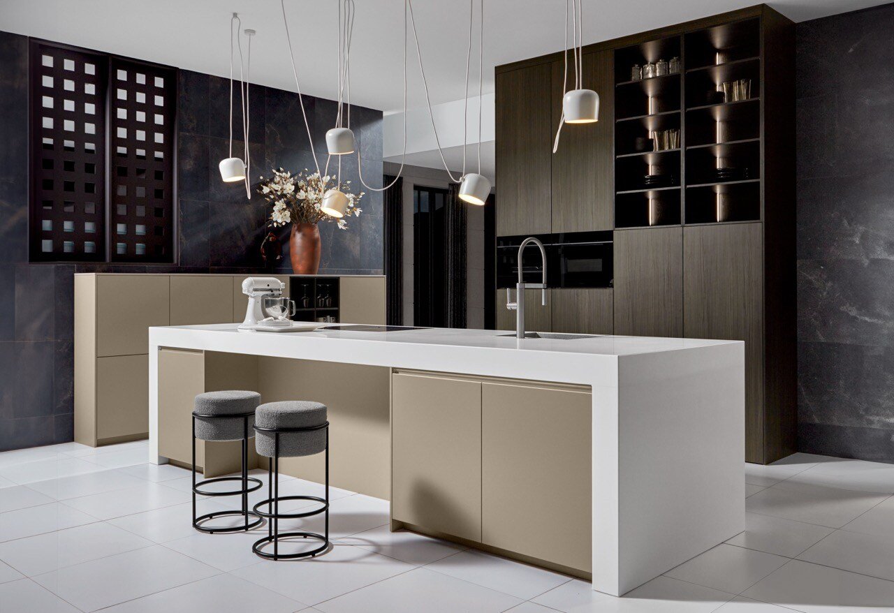 Moderne witte keuken