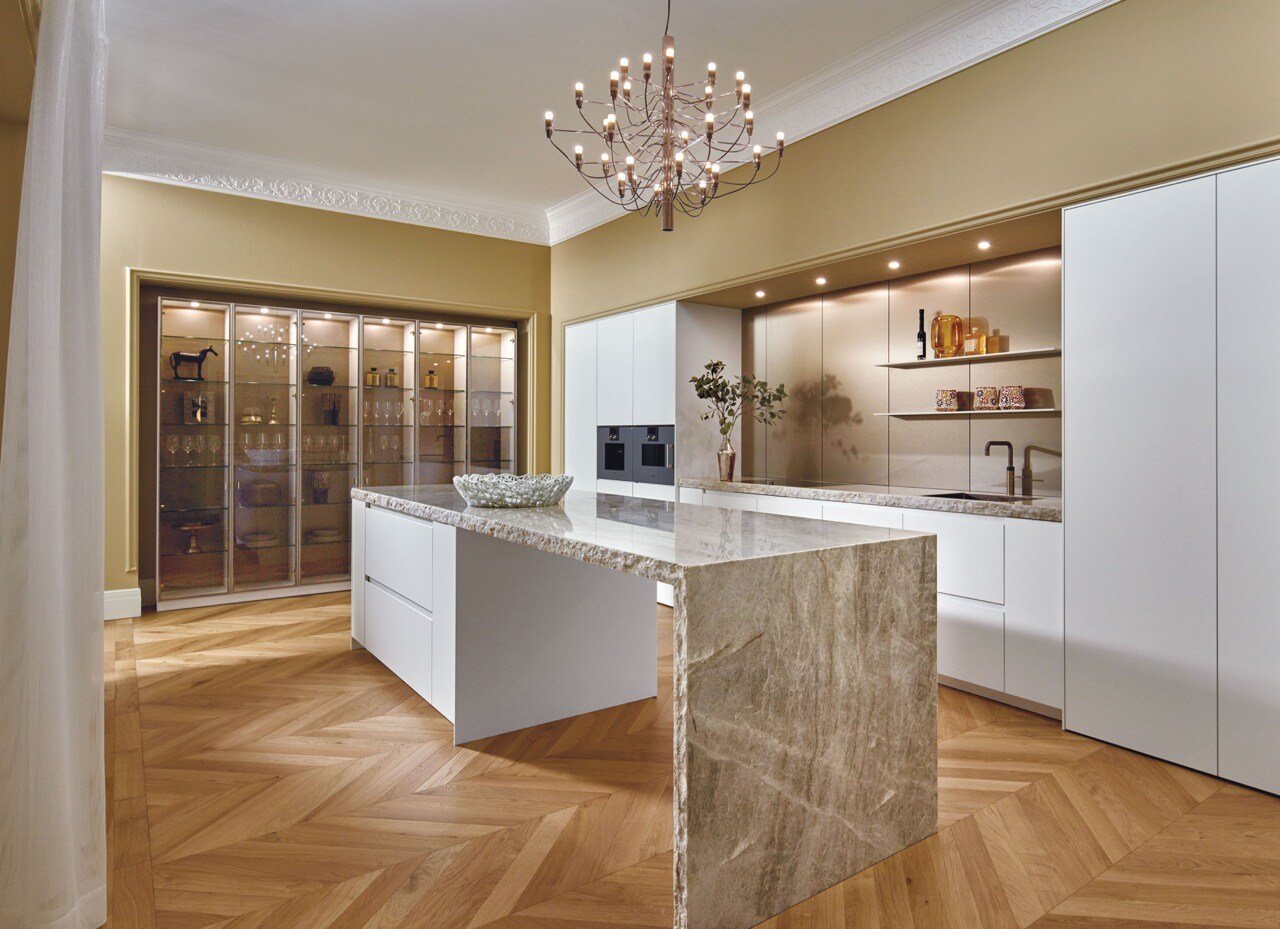 Moderne witte keuken